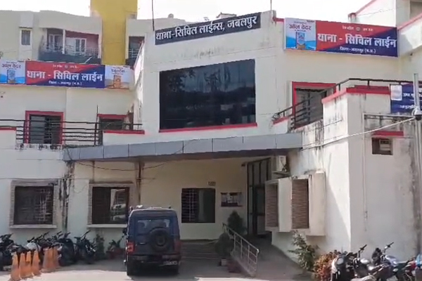 डिजिटल अरेस्ट मामला : जालसाजों के खाते किए गए सीज, छह दिन घर में कैद रहे वृद्ध दंपति 1 05 4