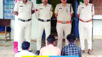 जेल से छूटते ही फिर अपराध, घर में घुसकर मारपीट, निवार पुलिस ने की कार्रवाई, तीन आरोपी गिरफ्तार 8 3 1