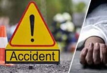 दो बाइकों की आमने-सामने भिड़ंत के बाद ट्रैक्टर की चपेट में आए बाइक सवार की मौत..: क्षेत्र में हड़कंप 3 73a6c0764f8666f01d11e842e301c3561758110794213425 original