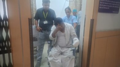 ओएफके में काम के दौरान कर्मी का हाथ झुलसा 10 IMG 20260817 WA0013