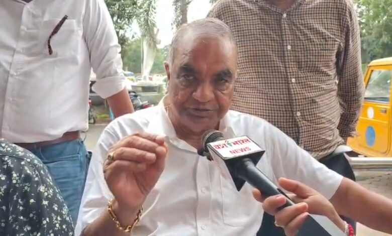 कमर्शियल लाइसेंस फीस पर व्यापारियों का मोर्चा, भोपाल नगर निगम से शुल्क हटाने की मांग प्रदेश में एक समान व्यवस्था नहीं तो भोपाल के कारोबारियों पर अतिरिक्त बोझ क्यों? 1 IMG 20260819 WA0002