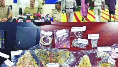 पुत्र के साथ मिलकर माता-पिता करते थे चोरियां, शारदा माता मंदिर मेंं चोरी का पर्दाफाश, विजयराघवगढ़ पुलिस को मिली सफलता, एक दर्जन वारदातें कबूली, लाखों का माल बरामद 5 IMG 20260820 WA0020 1