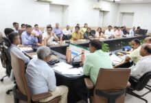 राजस्व प्रकरणों में देरी पर कलेक्टर सख्त, समय-सीमा में निराकरण के निर्देश नामांतरण बंटवारा और सीमांकन के लंबित मामलों पर नाराजगी, लोक सेवा गारंटी में देरी पर कार्रवाई की चेतावनी 2 IMG 20260827 WA0023