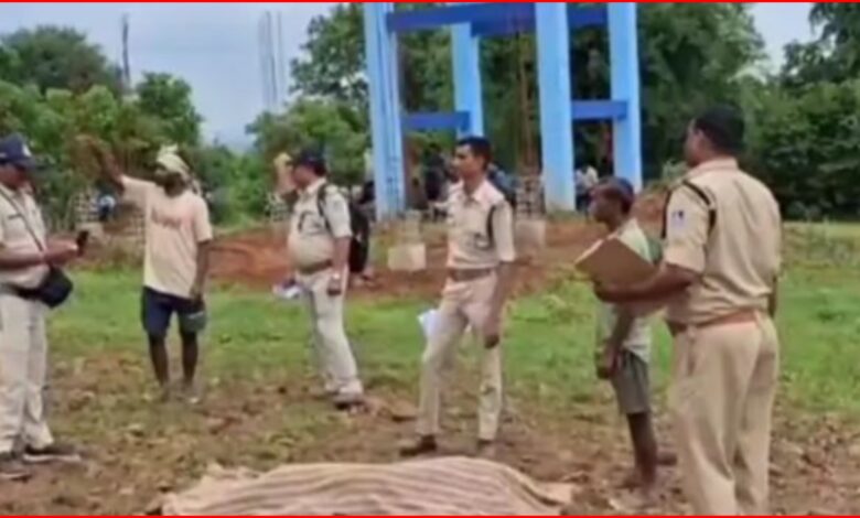 रिश्ते तार-तार: वहम के ज़हर ने कुल्हाड़ी को बनाया इंसाफ का हथियार; चाचा की कर दी निर्मम हत्या... 1 InCollage 20260803 224528967