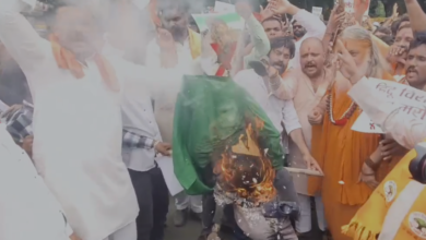 भोपाल में बजरंग दल ने राहुल गांधी के पुतले पर पोता गोबर, फिर फूंका , देखे वीडियो 10 Screenshot 2026 08 01 162618