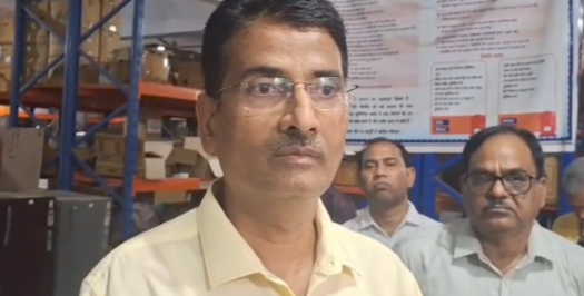 चिकित्सालय में अव्यवस्थाओं पर कलेक्टर का औचक निरीक्षण : 16 कर्मचारियों का वेतन रोका... देखें पूरा वीडियो 1 Screenshot 20260820 164034.WhatsApp