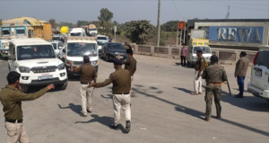 पुल निर्माण की सुस्ती बनी आफत : बाईपास पर मिट्टी में धंसे ट्रक, हाईवे पर लगा मीलों लंबा जाम 2 Screenshot 20260822 094119.WhatsApp