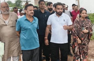 पानी के पहरे में कैद थीं सांसें: SDRF का रेस्क्यू ऑपरेशन , डिप्टी सीएम के एक्शन के बाद करीब 1 दर्जन लोग सुरक्षित निकाले गए 4 Screenshot 20260827 122431.WhatsApp