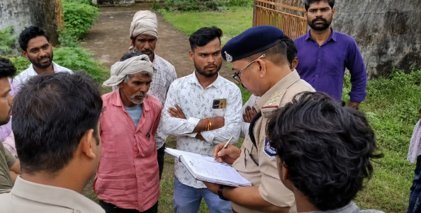 जंगल में खूनी संघर्ष: मवेशी चराने से रोका तो चौकीदार के बेटे की कुल्हाड़ी मारकर हत्या 1 Screenshot 20260830 125201.WhatsApp
