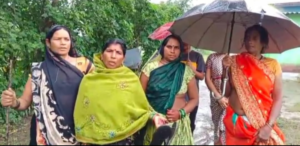 डिजिटल इंडिया में 'खाट युग': सड़क नहीं मिली तो मरीज को कंधे पर ढोने को मजबूर हुए ग्रामीण 2 Screenshot 20260831 125648.WhatsApp