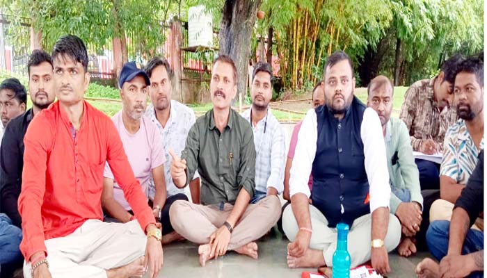आउटसोर्स कर्मचारियों की समस्याओं और अधिकारों पर जबलपुर में मंथन........देंखे वीडियो 1 Untitled 1 copy 2