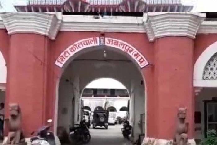 पूमा के नकली कपड़े बेचने का भंडाफोड़, सेल्समैन गिरफ्तार 1 Untitled 10 copy 2