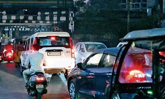 27 अगस्त तक पुल नंबर-2 से आवागमन रहेगा बंद, पुल नंबर-3 से डायवर्ट होगा यातायात 1 Untitled 3 copy 8