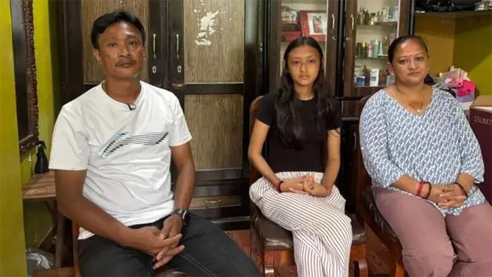 नेपाल में तबाही के बीच हेड टीचर की सतर्कता बनी मिसाल,,900 छात्रों की बची जान 1 Untitled 4 copy 9