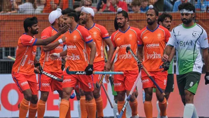 भारत ने पाकिस्तान को 5-3 से रौंदा, 10 साल से अजेय रहने का सिलसिला बरकरार,अगले राउंड में बनाई जगह 1 Untitled 7 copy 2