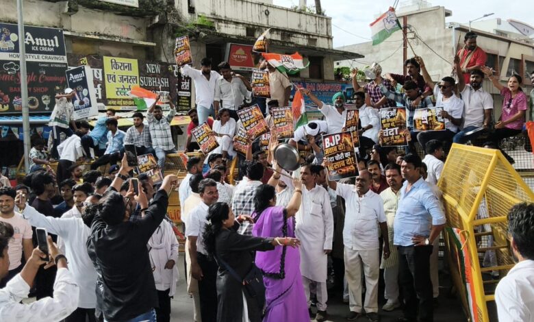 राम मंदिर चंदा चोरी मामले पर युवा कांग्रेस का भाजपा कार्यालय घेराव, पुलिस ने वाटर कैनन से रोका,,,देखे वीडियो 1 WhatsApp Image 2026 08 01 at 18.32.09