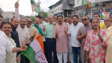 दतिया जीत की खुशी में जबलपुर में कांग्रेस का जश्न, पटाखे फोड़े और मिठाइयां बांटी.. देखे वीडियो 4 WhatsApp Image 2026 08 03 at 16.14.32
