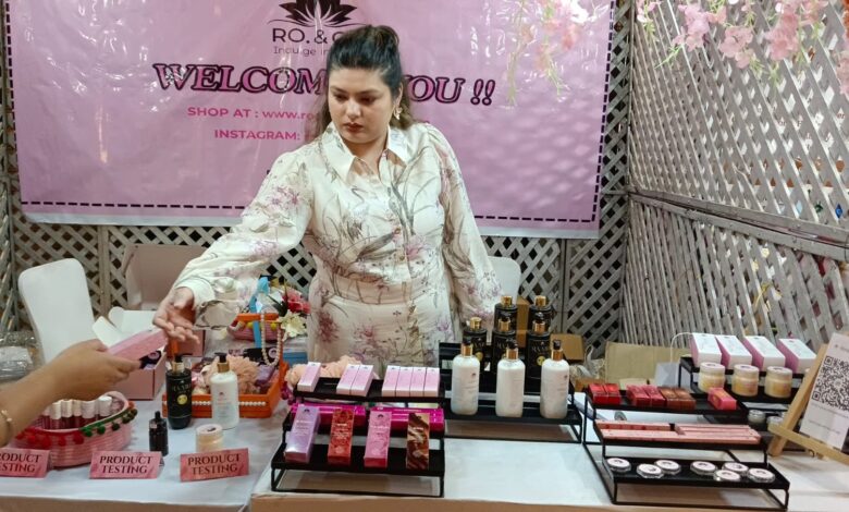 स्पार्कल एग्ज़िबिशन में लगे प्रीमियम ब्रांड्स,विभिन्न शहरों के स्टॉल बने आकर्षण का केंद्र 1 WhatsApp Image 2026 08 06 at 17.50.17