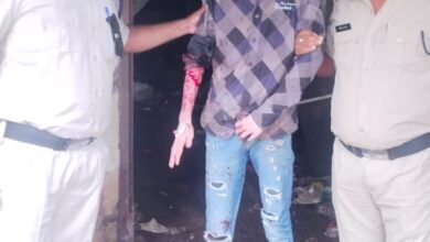 हमीदिया में जेल प्रहरी को पीटकर भागा कैदी, 2 घंटे बाद पुलिस ने दबोचा 14 WhatsApp Image 2026 08 14 at 12.17.04