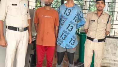लाल बस में जेब काटने वाले दो शातिर अपराधी गिरफ्तार 8 WhatsApp Image 2026 08 17 at 18.11.22