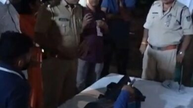90 घंटे से भूखे-प्यासे चयनित शिक्षक की तबीयत बिगड़ी, नीलम पार्क में डटे अभ्यर्थी 5 WhatsApp Image 2026 08 24 at 12.26.43 1