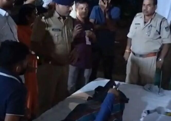 90 घंटे से भूखे-प्यासे चयनित शिक्षक की तबीयत बिगड़ी, नीलम पार्क में डटे अभ्यर्थी 1 WhatsApp Image 2026 08 24 at 12.26.43 1