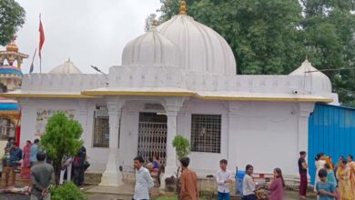 यशभारत ब्रेकिंग : अधारताल पचमठा मंदिर में बेखौफ चोरों का धावा, दानपेटी तोड़ी, हजारों रुपए पार, देखी वीडियो ...... 7 01 3