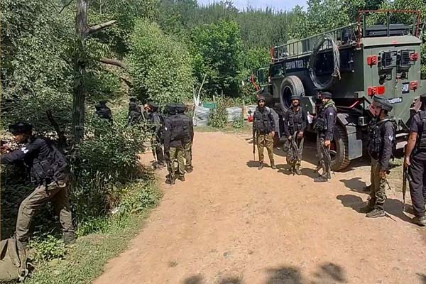 ऊधमपुर में सुरक्षाबलों की आतंकियों से मुठभेड़, दो आतंकी मारे गए 1 01 8
