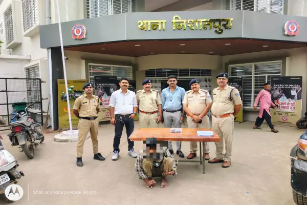 कट्टा विदिशा से खरीदा, दोस्त की कनपटी पर टिकाकर चलाई गोली: हत्या की वजह छिपाने पुलिस को लगातार उलझा रहा आरोपी अलीम 1 20260921165521 Wo9bfRDw