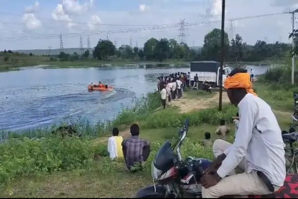 तलैया में नहाने गए युवक की डूबने से मौत : एक घंटे के रेस्क्यू के बाद मिला शव 1 20260922174118 YeAFjJIw