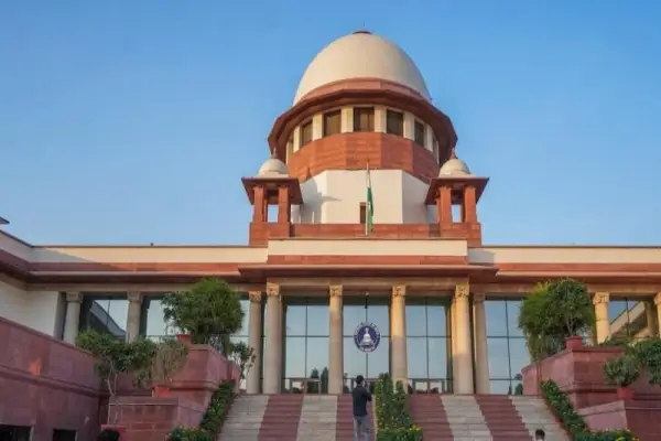 भोपाल में सीलिंग कार्रवाई पर सुप्रीम कोर्ट सख्त, रहवासी क्षेत्रों में व्यावसायिक गतिविधियों पर रोक 1 20260922184143 ALSMfWcJ