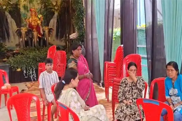 महाआरती के बीच करंट ने बुझाया घर का चिराग, पहले से था करंट का खतरा, फिर भी नहीं चेते जिम्मेदार?, देखे वीडियो ..... 1 20260924114318 zklcsCFT