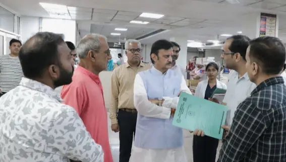 डिप्टी सीएम सख्त, कहा-अस्पताल में मरीजों के साथ लापरवाही बर्दाश्त नहीं 1 20260927121349 5a83RnBD