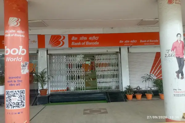 चार दिन की हड़ताल के बाद रविवार को भी खुले बैंक 1 20260927132630 G7AXubat