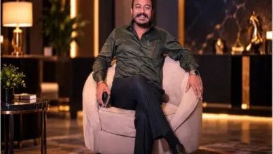 डीबी मॉल के सामने मौत बनकर खड़ा था स्ट्रीट लाइट का खंभा सड़क पार करते समय पोल पकड़ते ही लगा करंट, भाजपा युवा मोर्चा नेता दिव्यऋषि तिवारी की मौत 3 20260928000618 DerD2yJY