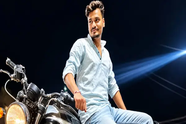 अंतरजातीय विवाह से नाराज भाई ने साथियों संग मिलकर जीजा को उतारा मौत के घाट : पुलिस आरोपियों की तलाश में जुटी.... देखें पूरा वीडियो 1 20260928091905 RnMI47NZ
