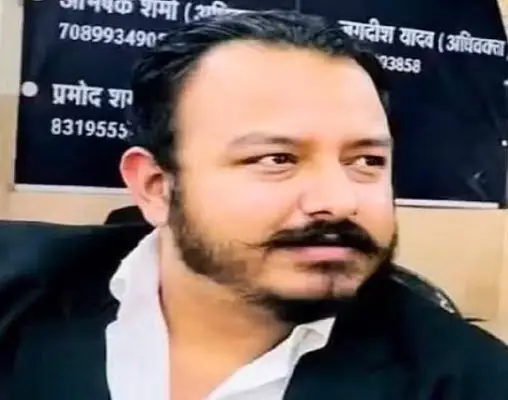 एमपी नगर की घटना के बाद भी शहर में खतरा बरकरार, बिजली पोल बना मौत का जाल, कई इलाकों में है इसी तरह के हालात 1 20260928132154 d3rBhJWK