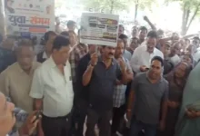 लापरवाही या 'सिस्टम' का शिकार?, OT में रहस्यमयी मौत: एनेस्थीसिया के डोज पर गहराया शक, उच्चस्तरीय जांच की मांग... देखें पूरा वीडियो 2 20260928221818 4VEacoOD