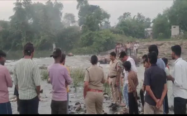 कोख हुई कलंकित : नदी में नवजात का शव मिलने से हड़कंप : जांच में जुटी पुलिस 1 20260929101143 XPQYKVwB