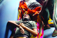 पुणे से गोरखपुर जा रही टे्रन के जनरल कोच में मिला अज्ञात युवक का शव 3 5000