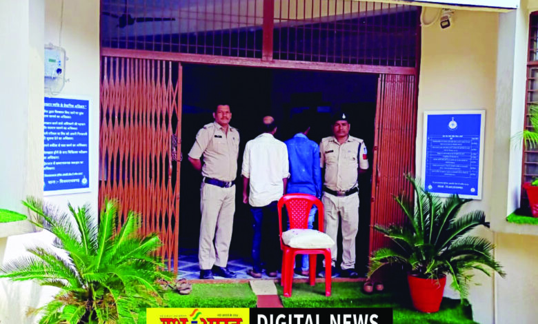 गांजा तस्करी करते चाचा-भतीजा गिरफ्तार, विजयराघवगढ़ पुलिस ने वाहन चेकिंग के दौरान पकड़ा, 2 किलो 960 ग्राम गांजा बरामद 1 68