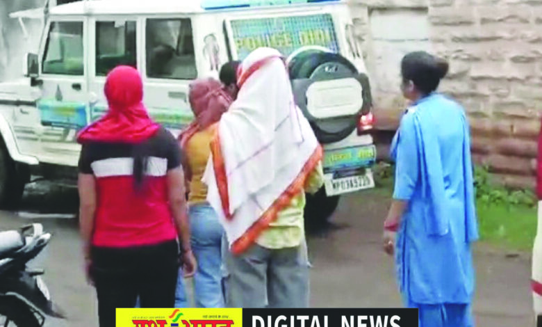 देह व्यापार के अड्डों पर पुलिस की छापामार कार्रवाई से हडक़म्प, दो महिलाओं सहित पांच पुरुषों के खिलाफ एफआईआर 1 8596