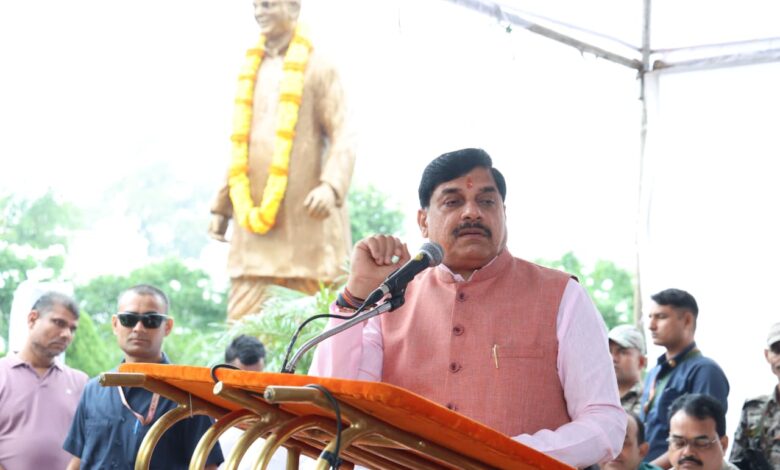 कुशाभाऊ ठाकरे की जयंती पर मुख्यमंत्री ने अर्पित की पुष्पांजलि बोले संगठन सेवा और राष्ट्र निर्माण के लिए समर्पित रहा उनका जीवन 1 IMG 20260904 WA0001