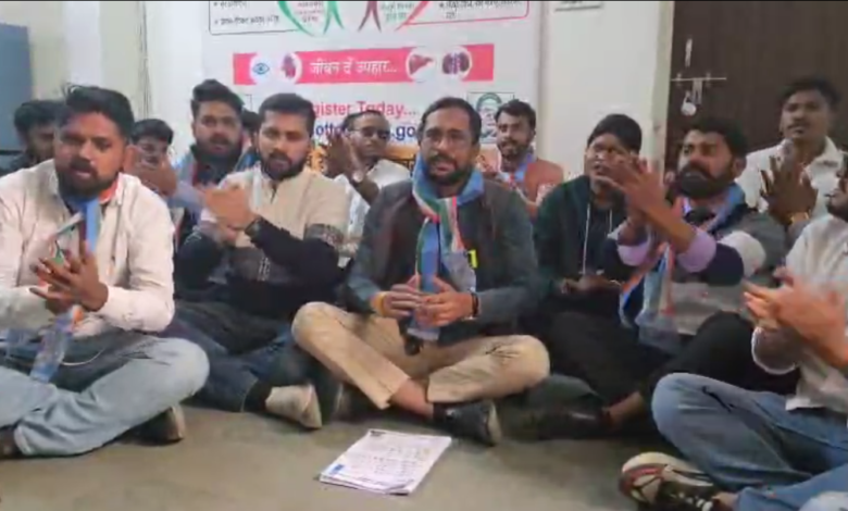 आयुष्मान योजना में फर्जीवाड़े के आरोप, उप मुख्यमंत्री और स्वास्थ्य संचालनालय के आदेश के बाद भी श्री बालाजी अस्पताल पर कार्रवाई नहीं एनएसयूआई ने सीबीआई, प्रमुख सचिव स्वास्थ्य और सीईओ आयुष्मान भारत निरामय योजना को शिकायत भेजकर एफआईआर की मांग की 1 IMG 20260912 WA0028
