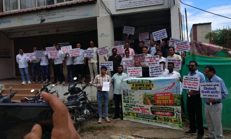 पॉलीहाउस सब्सिडी 50 से घटाकर 35% करने का विरोध, पुरानी परियोजनाओं पर पुराने नियम लागू करने की मांग ग्रीनहाउस मैन्युफैक्चरर्स एसोसिएशन ने एनएचबी को सौंपा ज्ञापन, 1 IMG 20260925 WA0013