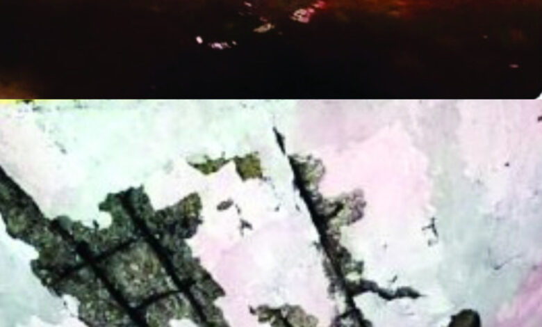 जर्जर स्कूल भवन में पढऩे के लिए मजबूर छात्र, छत से टपक रहा बारिश का पानी, कैसे पढ़ाई करें नौनिहाल अव्यवस्थाओं का वीडियो बनाकर छात्रों ने सोशल मीडिया पर किया वायरल 1 IMG 20260906 135032