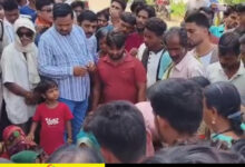 चलती स्कूल वैन से गिरकर मासूम छात्र की मौत विजयराघवगढ़ में दर्दनाक हादसा, स्कूली वाहनों में सुरक्षा मानकों की अनदेखी 2 IMG 20260909 120538