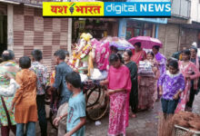 रिमझिम के बीच गणपति को एक साल के लिए बिदाई, भक्तिभाव के बीच कुंडों में किया जा रहा प्रतिमाओं का विसर्जन, शाम को गणेश चौक से निकलेगा चल समारोह, तैयारियां पूरी 3 IMG 20260925 164932