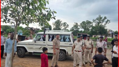 अतिक्रमण पर चला पुलिस-प्रशासन का पंजा: ढाबा समेत अनेक कब्जे जमींदोज, स्कूल-कॉलेजों के बाहर से हटाए गए ठेले 5 InCollage 20260915 152446309