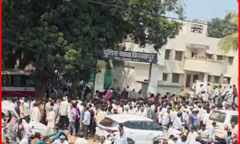 किरनापुर : बवाल के बाद एक्शन में खाकी: पथराव, चोट और मुकदमों की मार : 50 से अधिक पर एफआईआर, 17 जवान जख्मी.... देखें पूरे वीडियो 1 InCollage 20260917 104951898